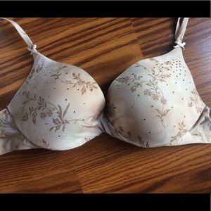 Victoria's Secret push-up bra 32c